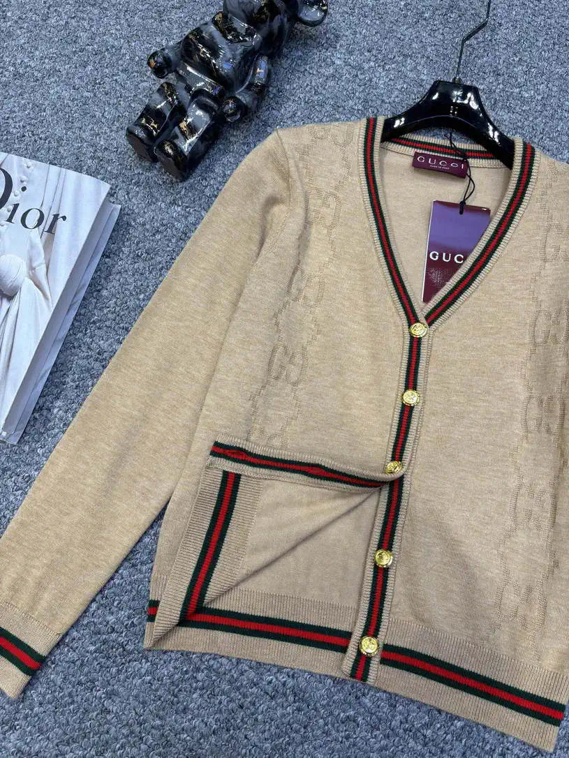 Gucci Women Double C logo jacquard Cardigan Sweater Wool G11110