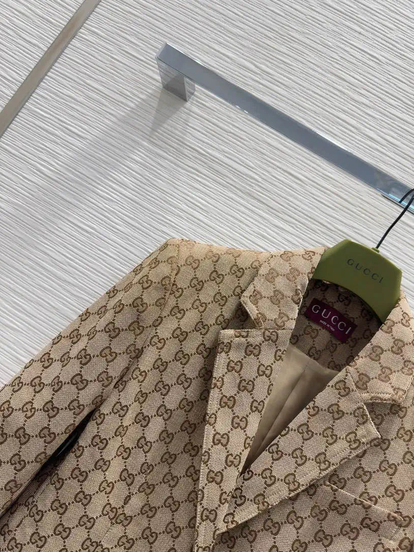 Gucci Women Double G jacquard fabric jacket G11102