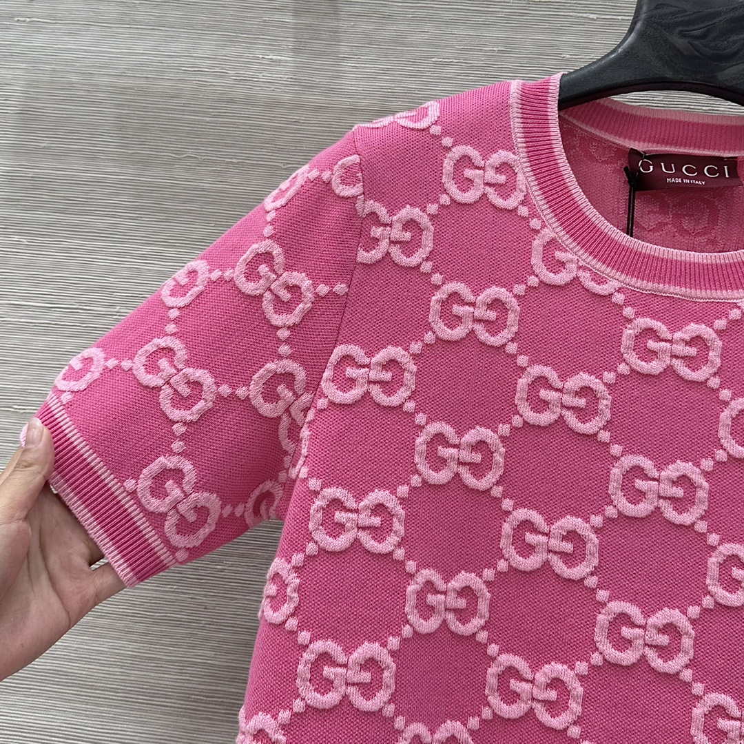 Gucci Women jacquard full-length GG wool short-sleeved top G85260