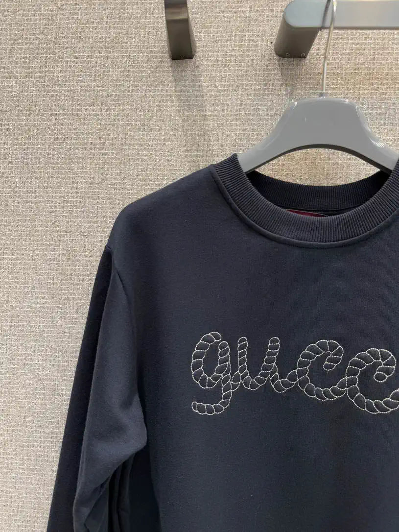 Gucci Women Letter sweatshirt T-shirt  G11135