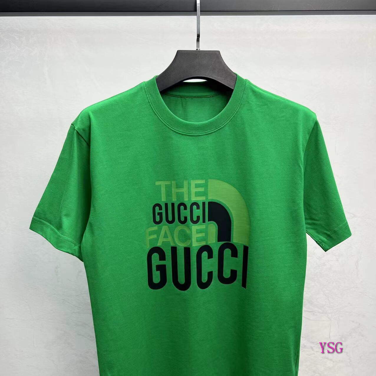 Gucci Women Men T-shirts Wholesale Gucci Short Sleeve Clothing G60882