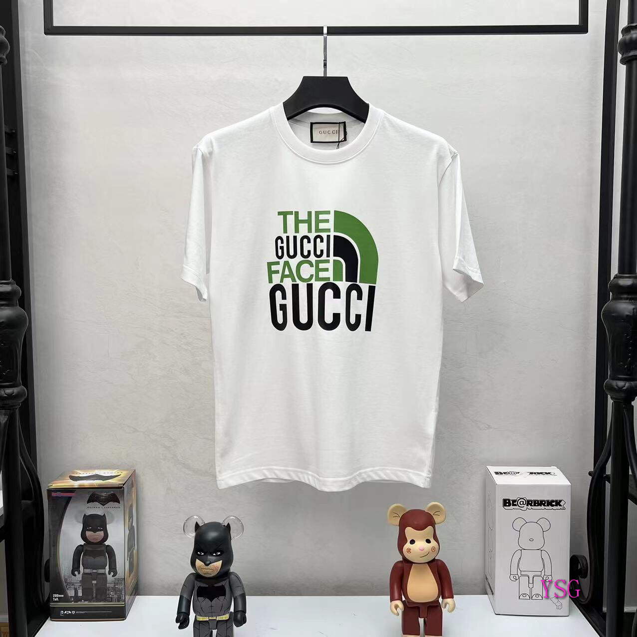 Gucci Women Men T-shirts Wholesale Gucci Short Sleeve Clothing G60883