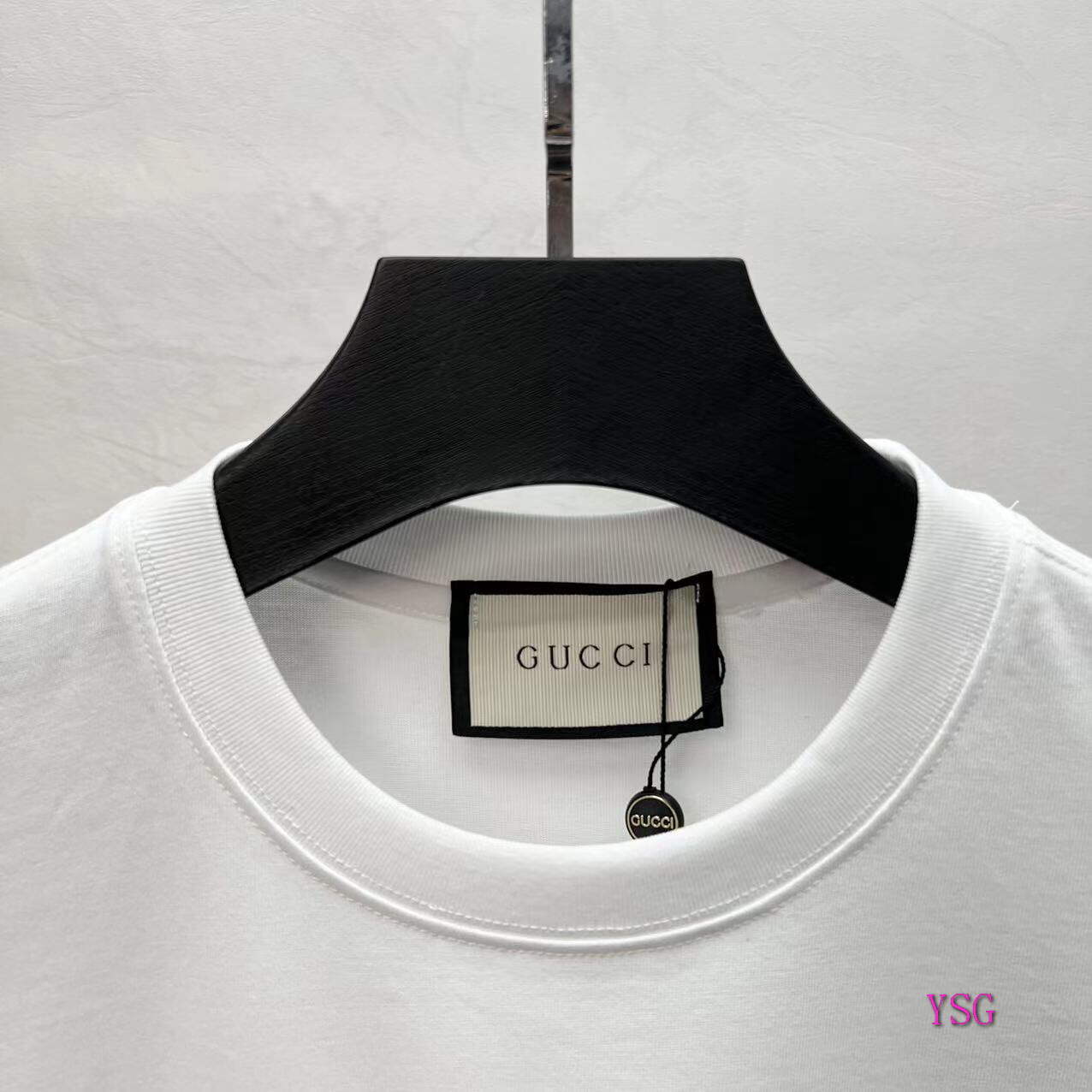 Gucci Women Men T-shirts Wholesale Gucci Short Sleeve Clothing G60883