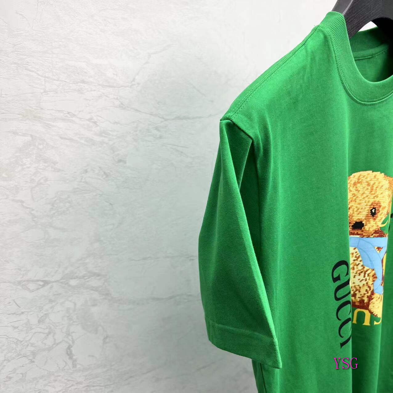 Gucci Women Men T-shirts Wholesale Gucci Short Sleeve Clothing G60886