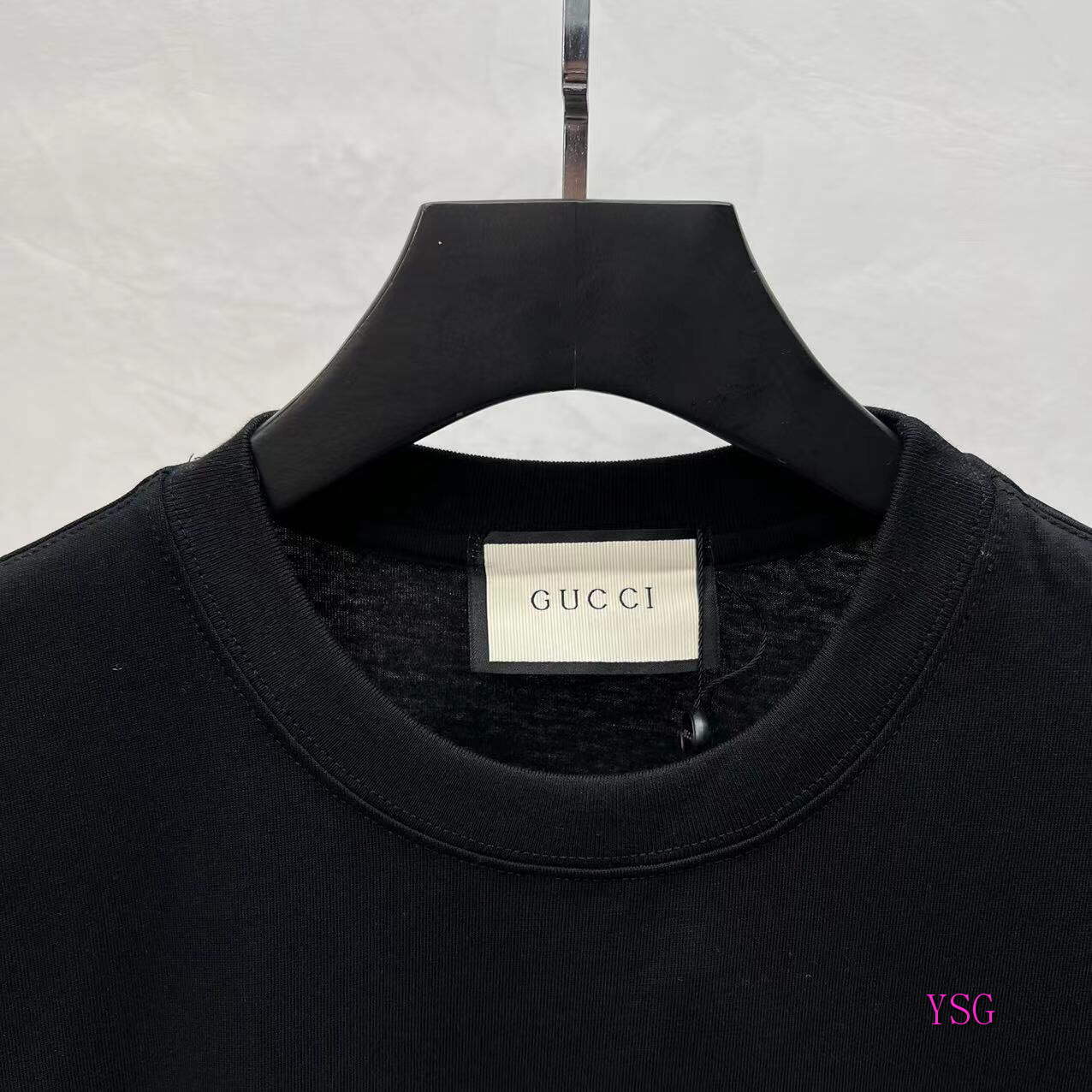Gucci Women Men T-shirts Wholesale Gucci Short Sleeve Clothing G60889
