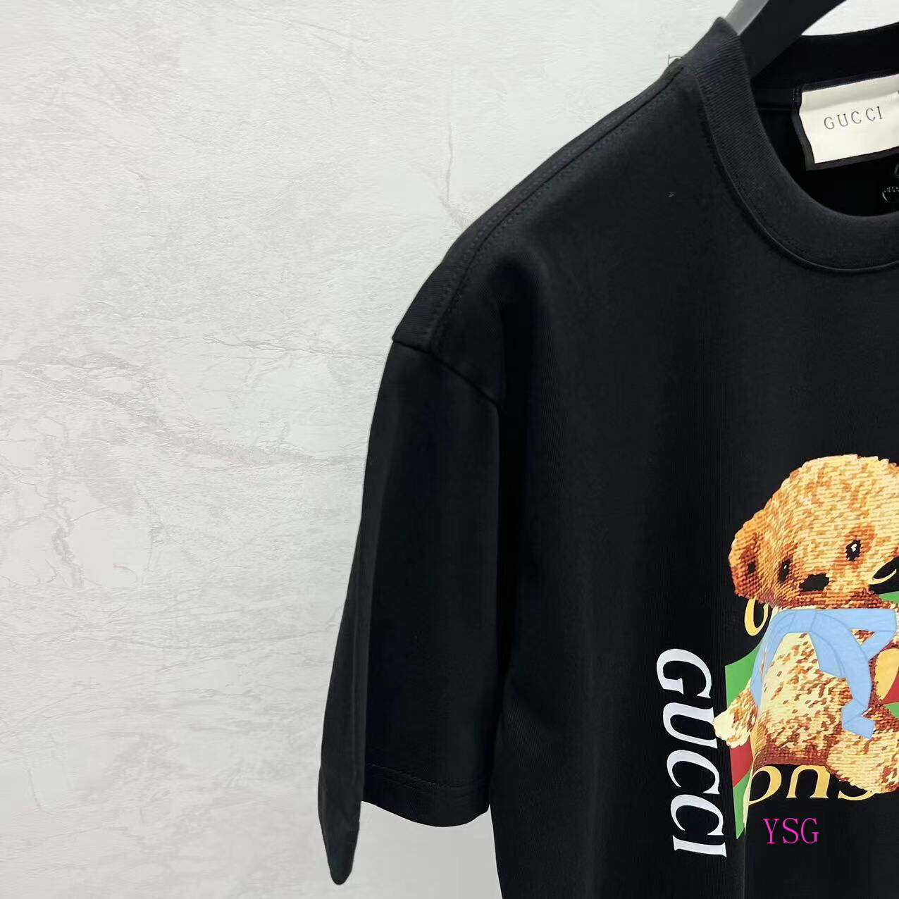 Gucci Women Men T-shirts Wholesale Gucci Short Sleeve Clothing G60889