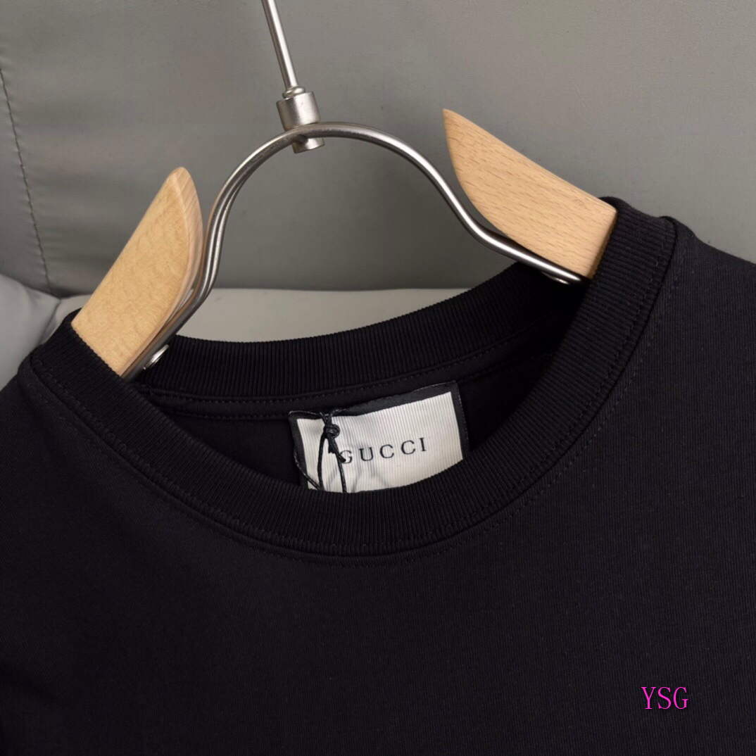 Gucci Women Men T-shirts Wholesale Gucci Short Sleeve Clothing G60920