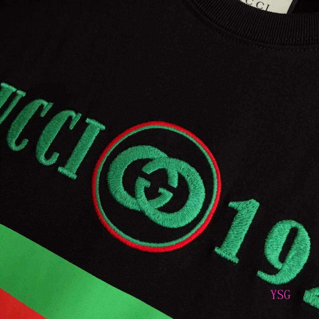 Gucci Women Men T-shirts Wholesale Gucci Short Sleeve Clothing G60921