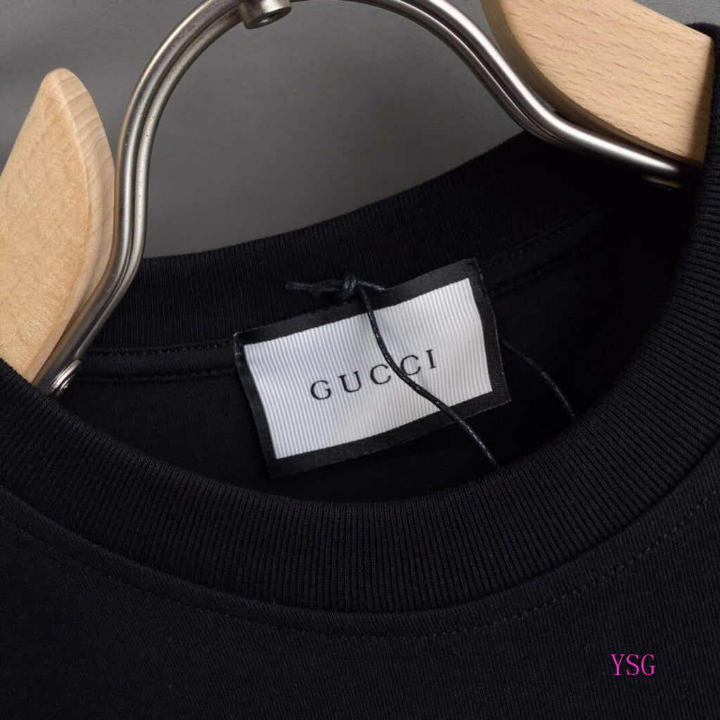 Gucci Women Men T-shirts Wholesale Gucci Short Sleeve Clothing G60923