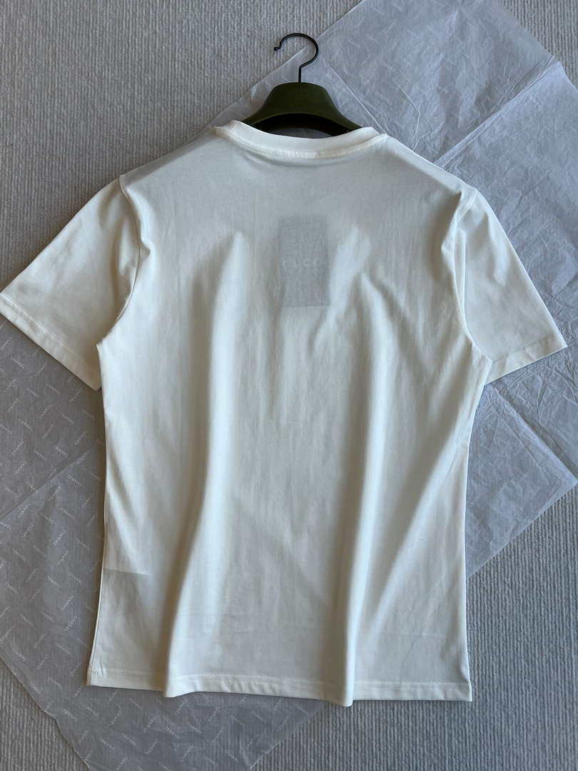 Gucci Women Slogan cotton short-sleeved shirt G85280