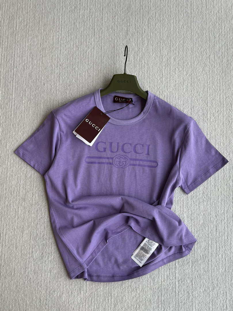 Gucci Women Slogan cotton short-sleeved T-shirt G85286