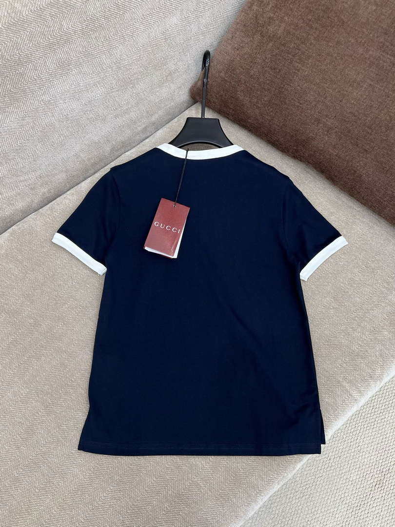 Gucci Women Slogan cotton short-sleeved T-shirt G85287