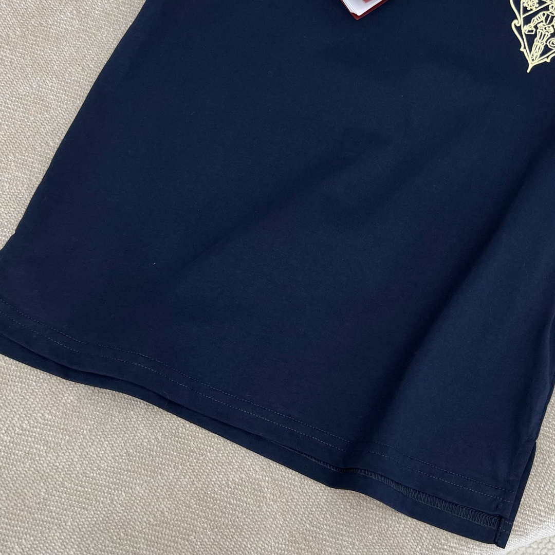 Gucci Women Slogan cotton short-sleeved T-shirt G85287