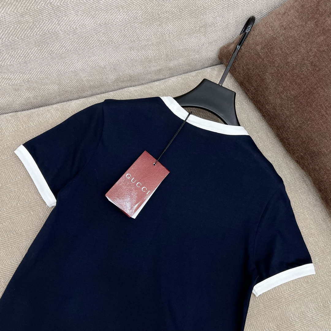 Gucci Women Slogan cotton short-sleeved T-shirt G85287