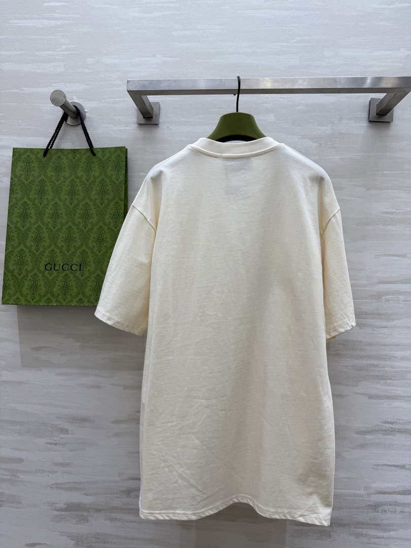 Gucci Women Slogan cotton short-sleeved T-shirt G85289