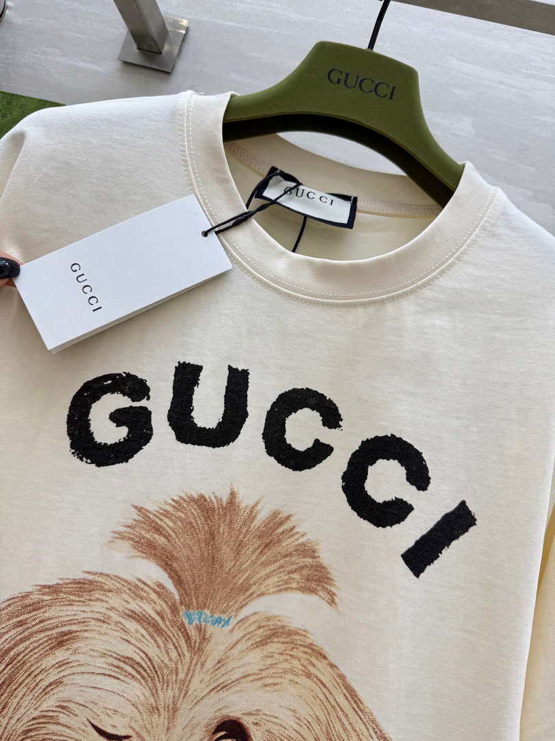 Gucci Women Slogan cotton short-sleeved T-shirt G85290