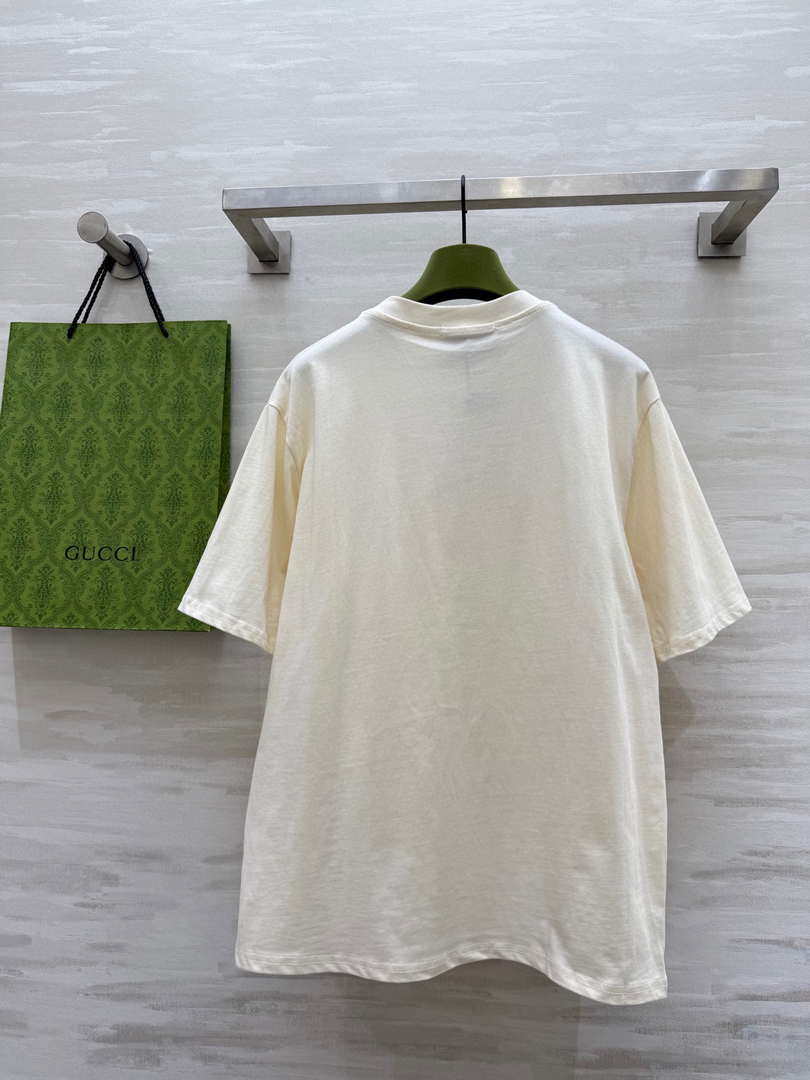 Gucci Women Slogan cotton short-sleeved T-shirt G85290