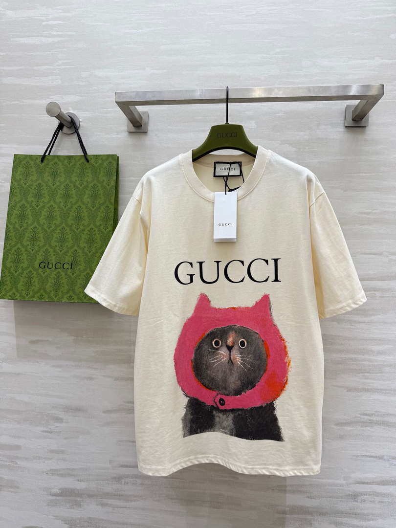 Gucci Women Slogan cotton short-sleeved T-shirt G85291