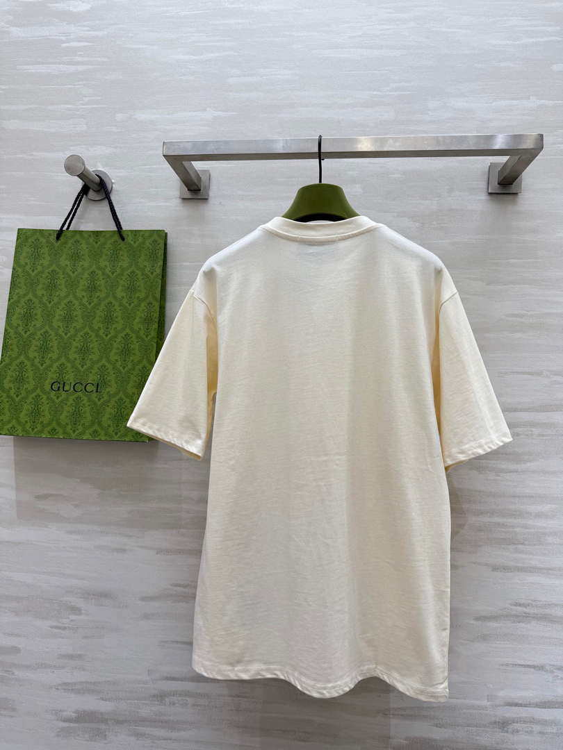 Gucci Women Slogan cotton short-sleeved T-shirt G85291