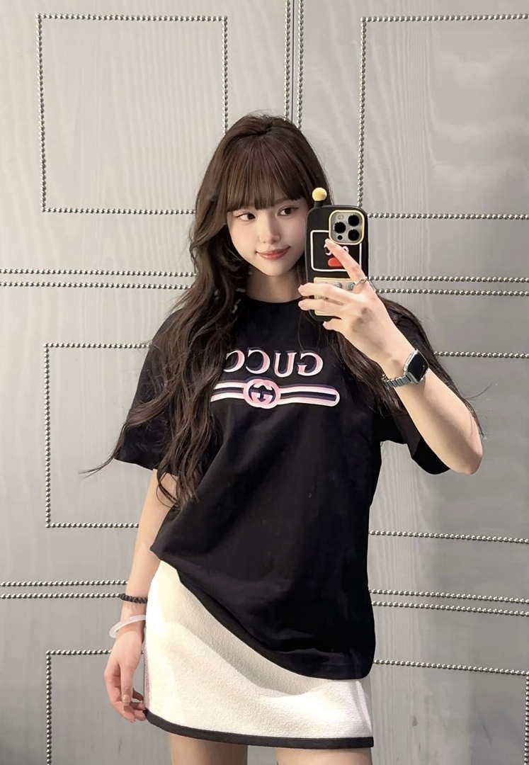 Gucci Women Slogan cotton short-sleeved T-shirt G85293