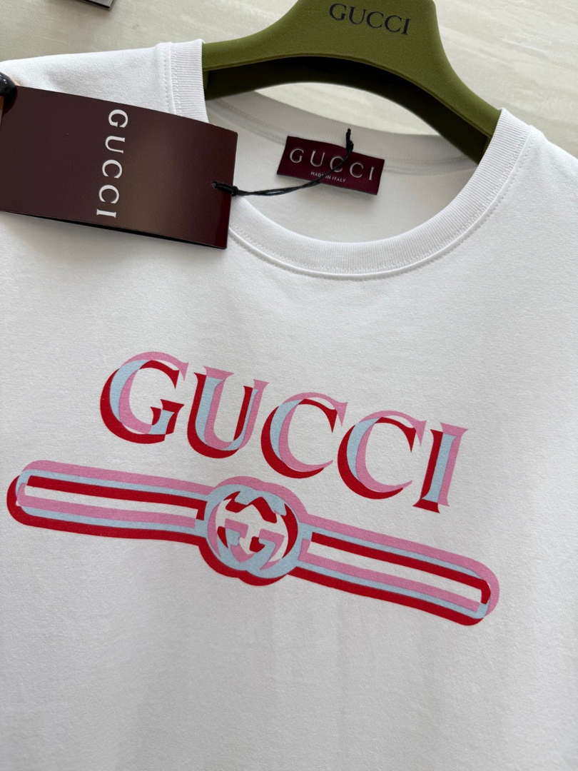Gucci Women Slogan cotton short-sleeved T-shirt G85293