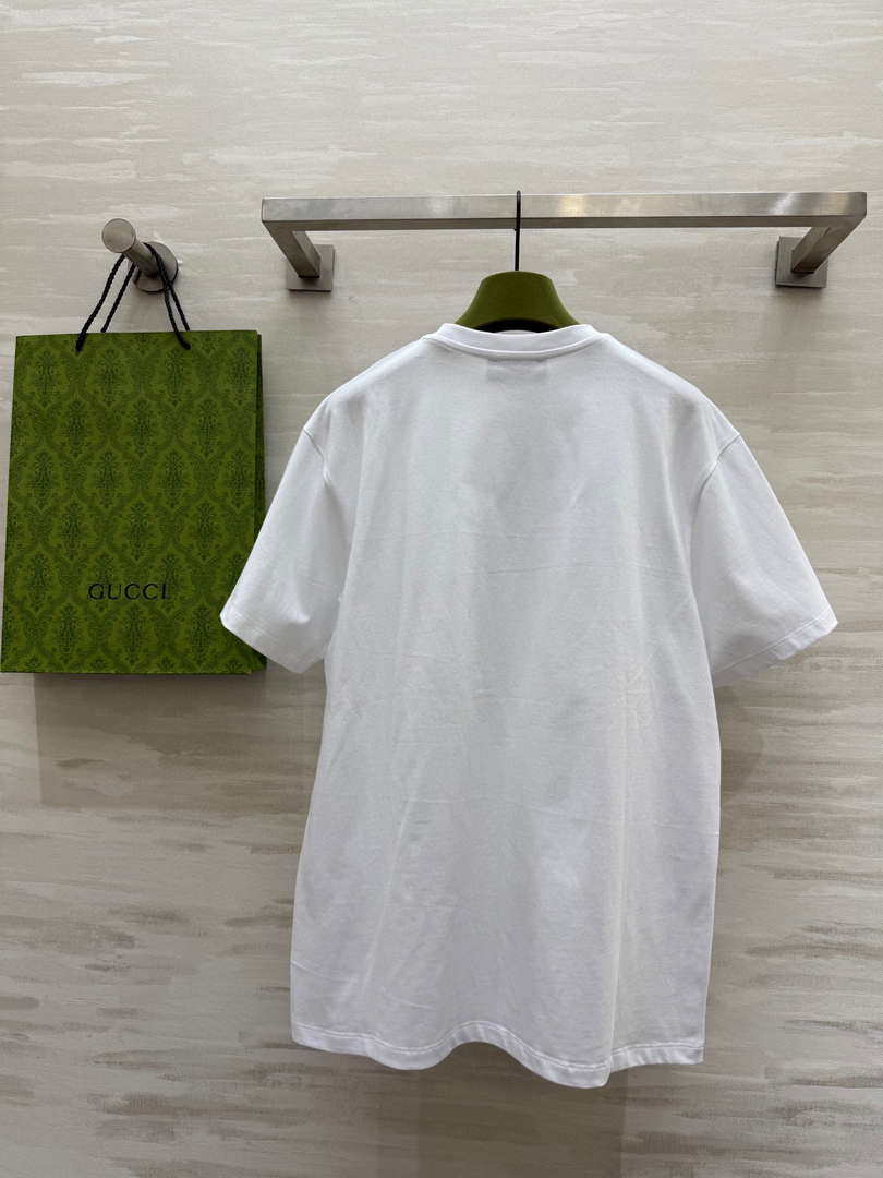 Gucci Women Slogan cotton short-sleeved T-shirt G85294