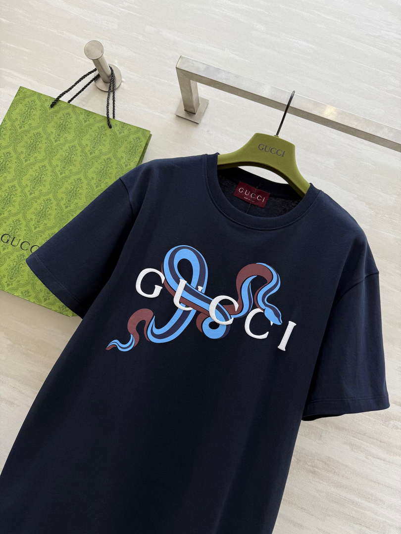 Gucci Women Slogan cotton short-sleeved T-shirt G85295