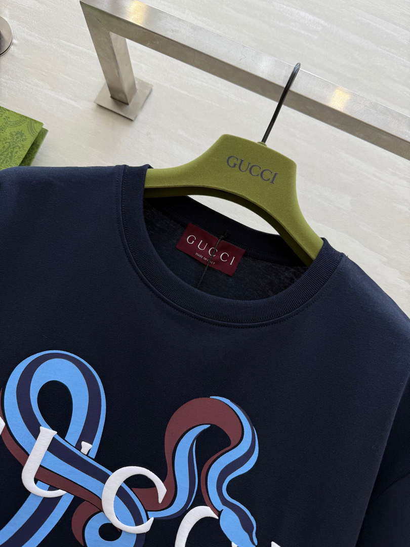 Gucci Women Slogan cotton short-sleeved T-shirt G85295