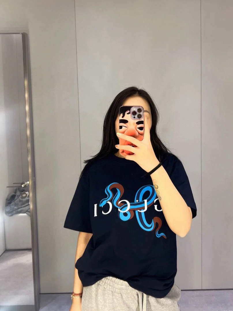 Gucci Women Slogan cotton short-sleeved T-shirt G85295
