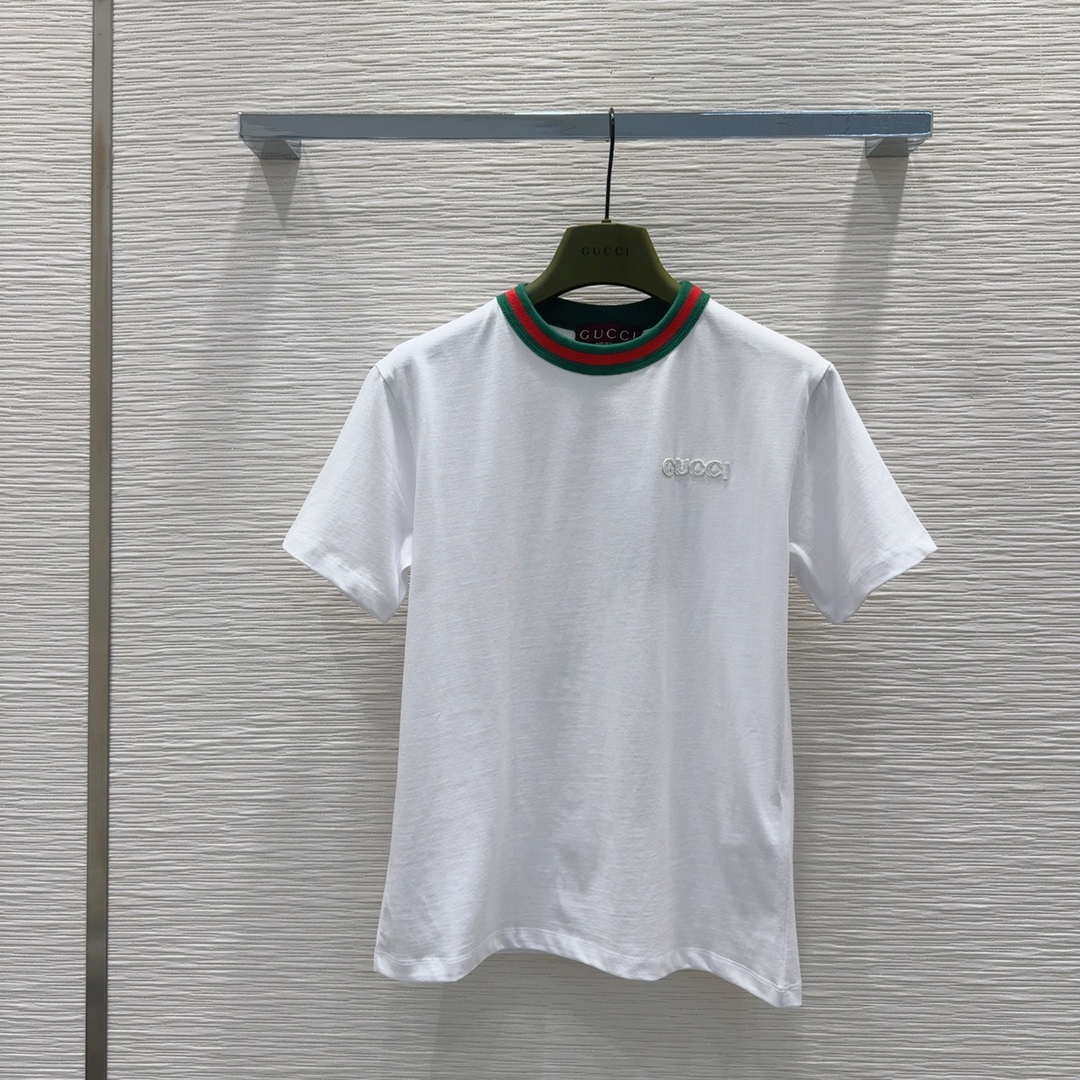 Gucci Women Slogan cotton short-sleeved T-shirt G85296