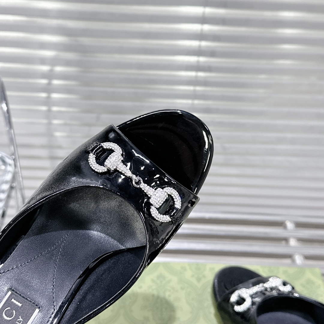 Gucci Women's Horsebit Sandal Fashion Shoes G53198