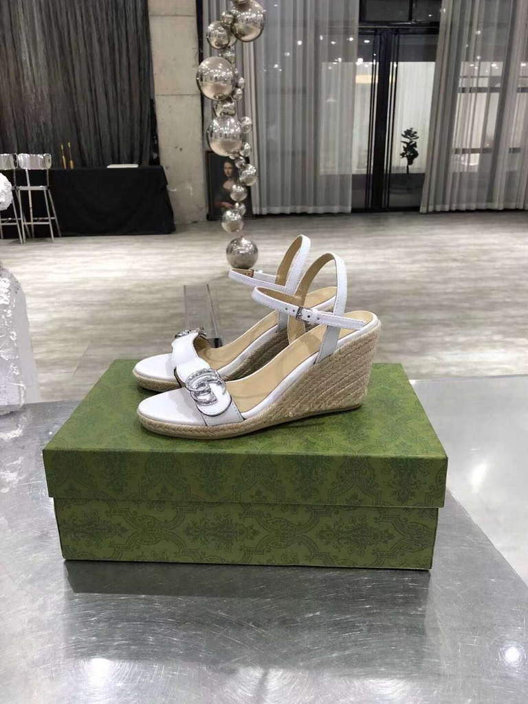 Gucci Women's Leather platform espadrille GG Sandals G18747