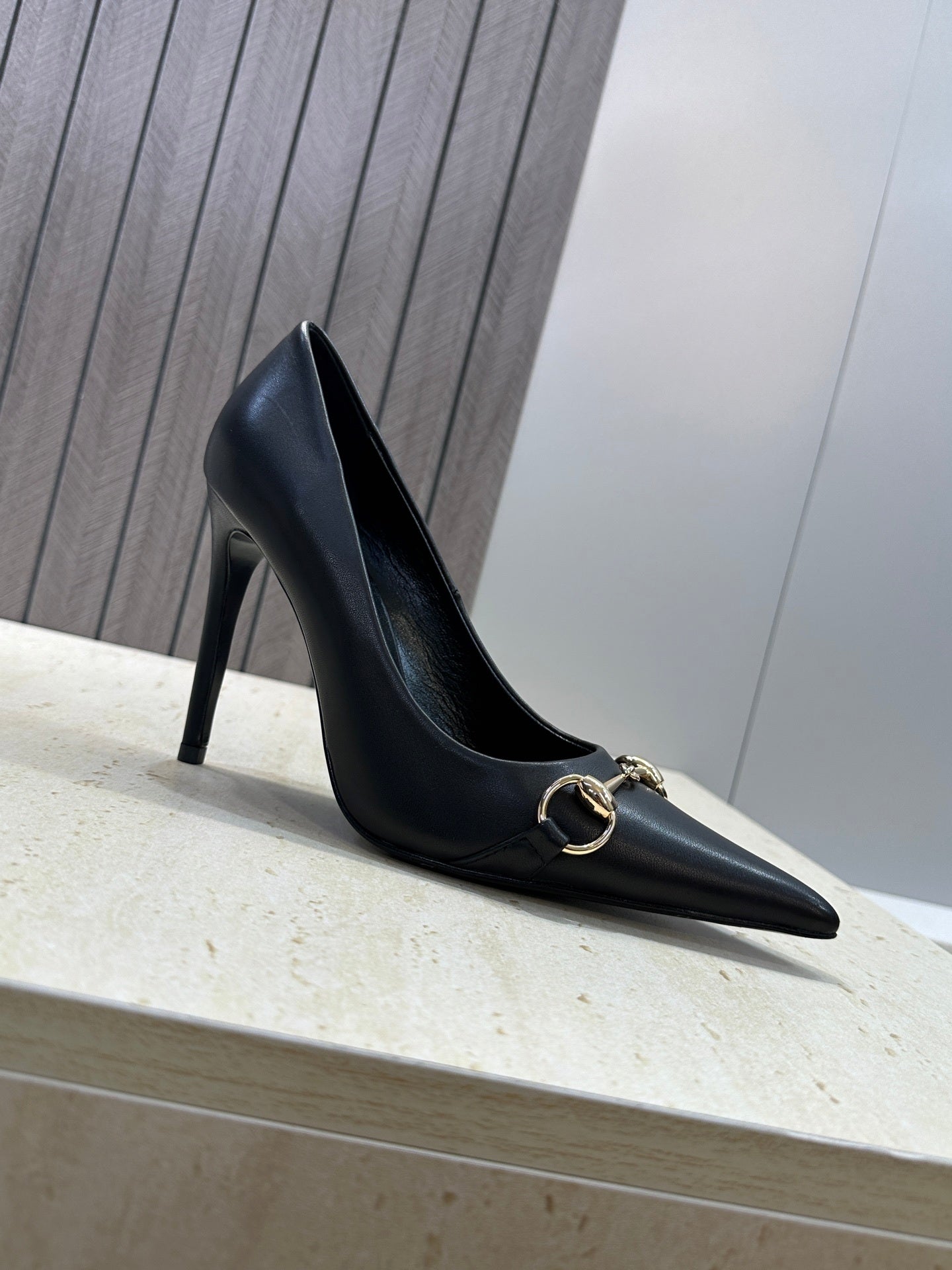 Gucci Women's Pointed-toe High Heels Shoes 9.5cm G86230 - Euro 35=US 4 - View 6