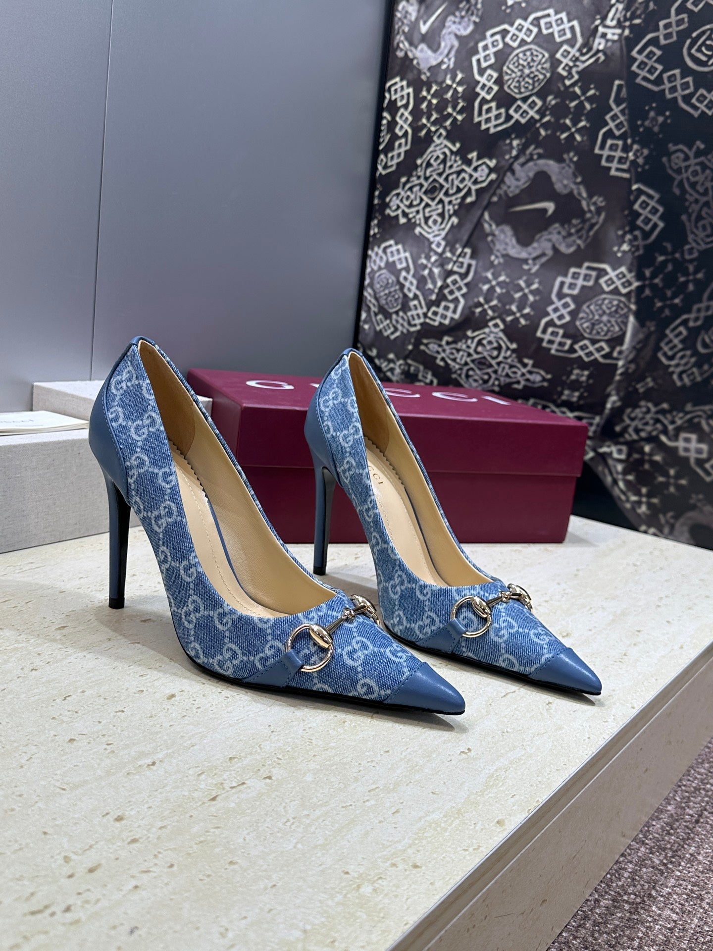 Gucci Women's Pointed-toe High Heels Shoes 9.5cm G86233 - Euro 35=US 4 - View 2