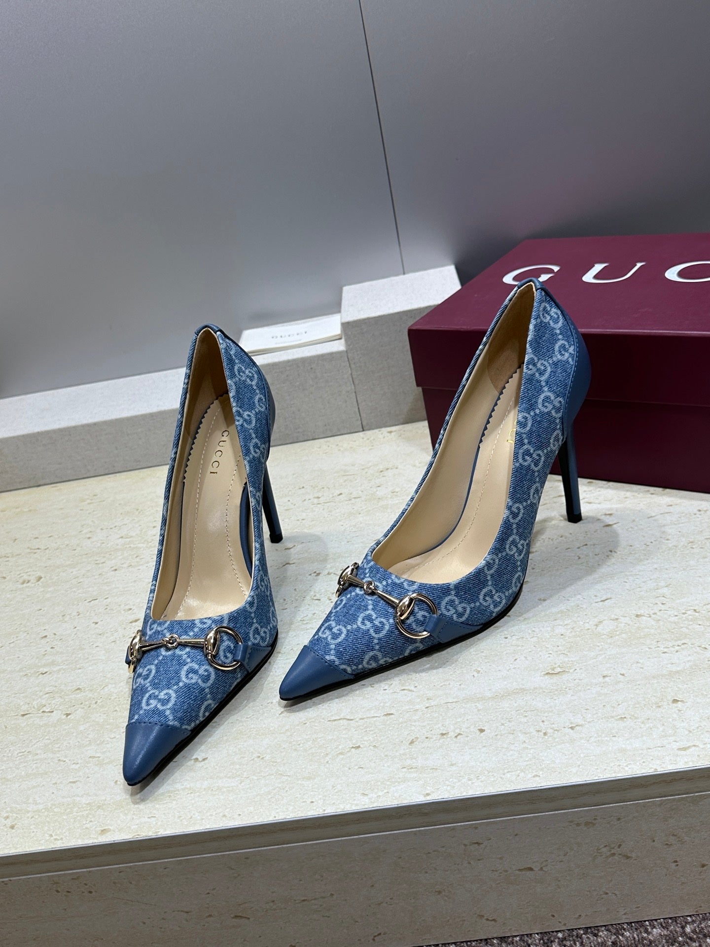 Gucci Women's Pointed-toe High Heels Shoes 9.5cm G86233 - Euro 35=US 4 - View 3