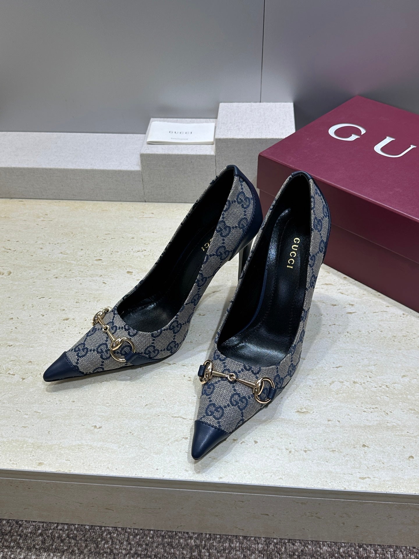 Gucci Women's Pointed-toe High Heels Shoes 9.5cm G86235 - Euro 35=US 4 - View 3
