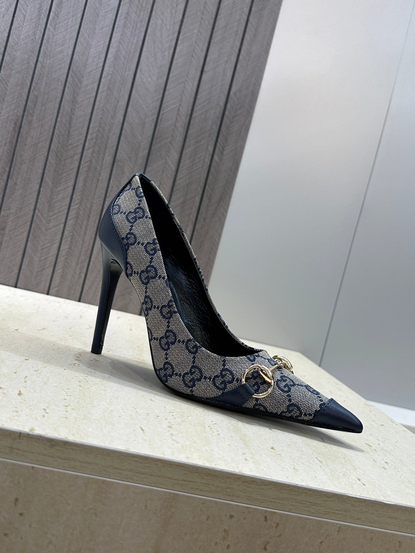 Gucci Women's Pointed-toe High Heels Shoes 9.5cm G86235 - Euro 35=US 4 - View 6