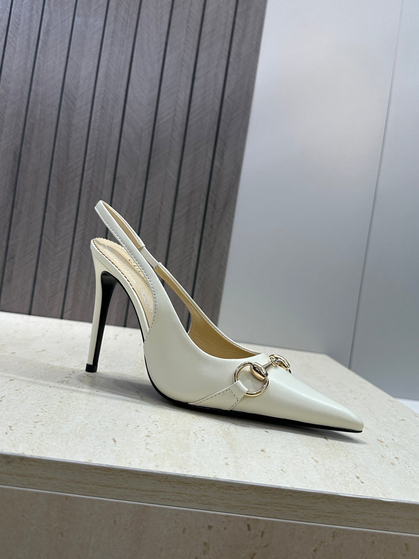 Gucci Women's Pointed-toe Slingback High Heels Shoes 9.5cm G86237 - Euro 35=US 4 - View 5