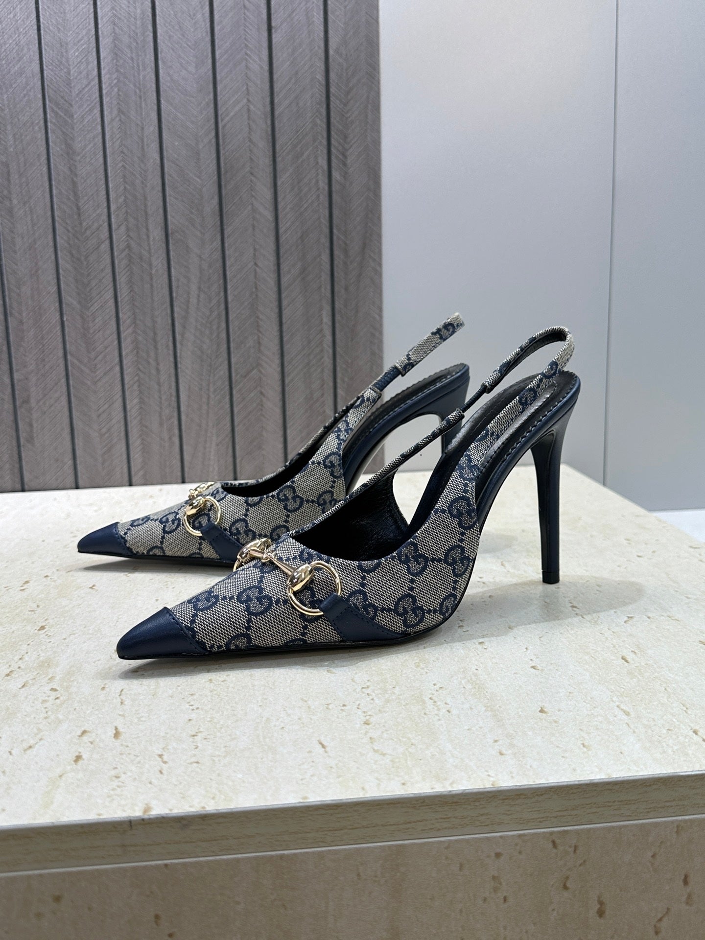 Gucci Women's Pointed-toe Slingback High Heels Shoes 9.5cm G86238 - Euro 35=US 4 - View 5