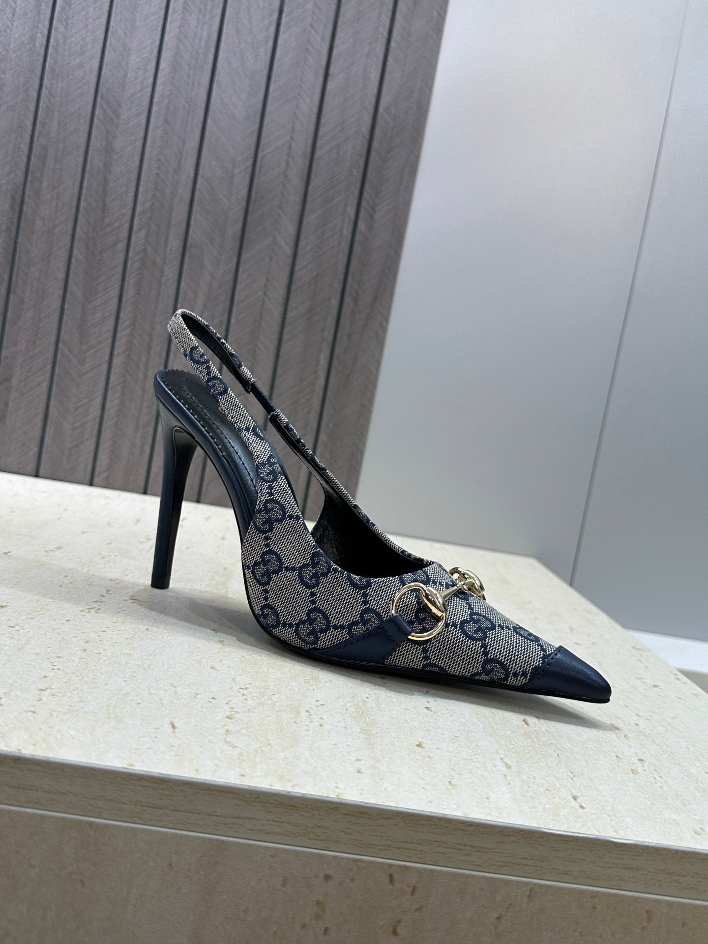 Gucci Women's Pointed-toe Slingback High Heels Shoes 9.5cm G86238 - Euro 35=US 4 - View 6