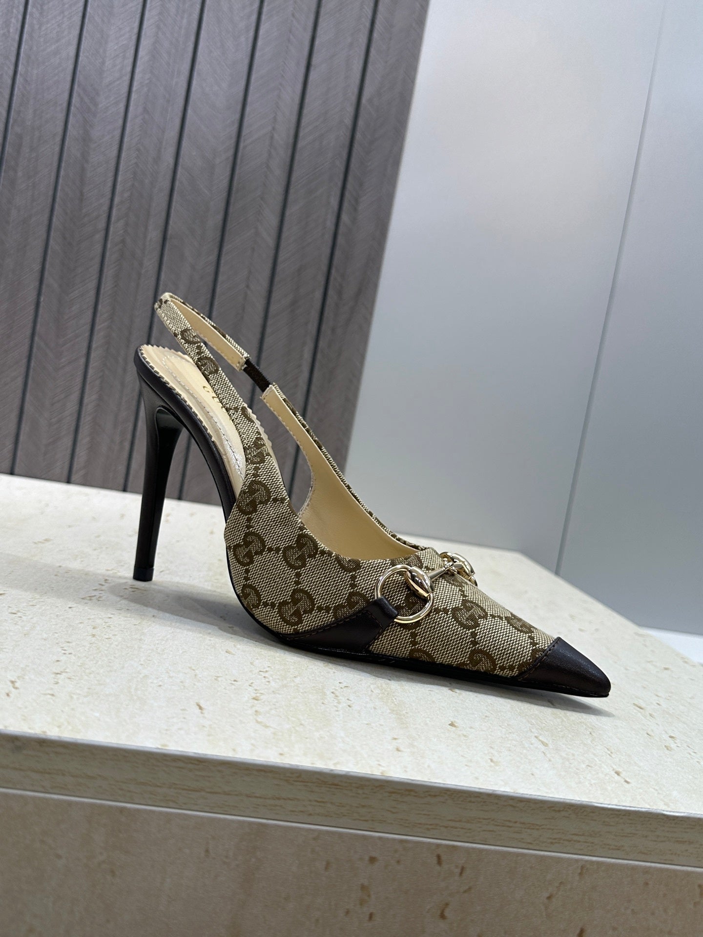 Gucci Women's Pointed-toe Slingback High Heels Shoes 9.5cm G86239 - Euro 35=US 4 - View 6