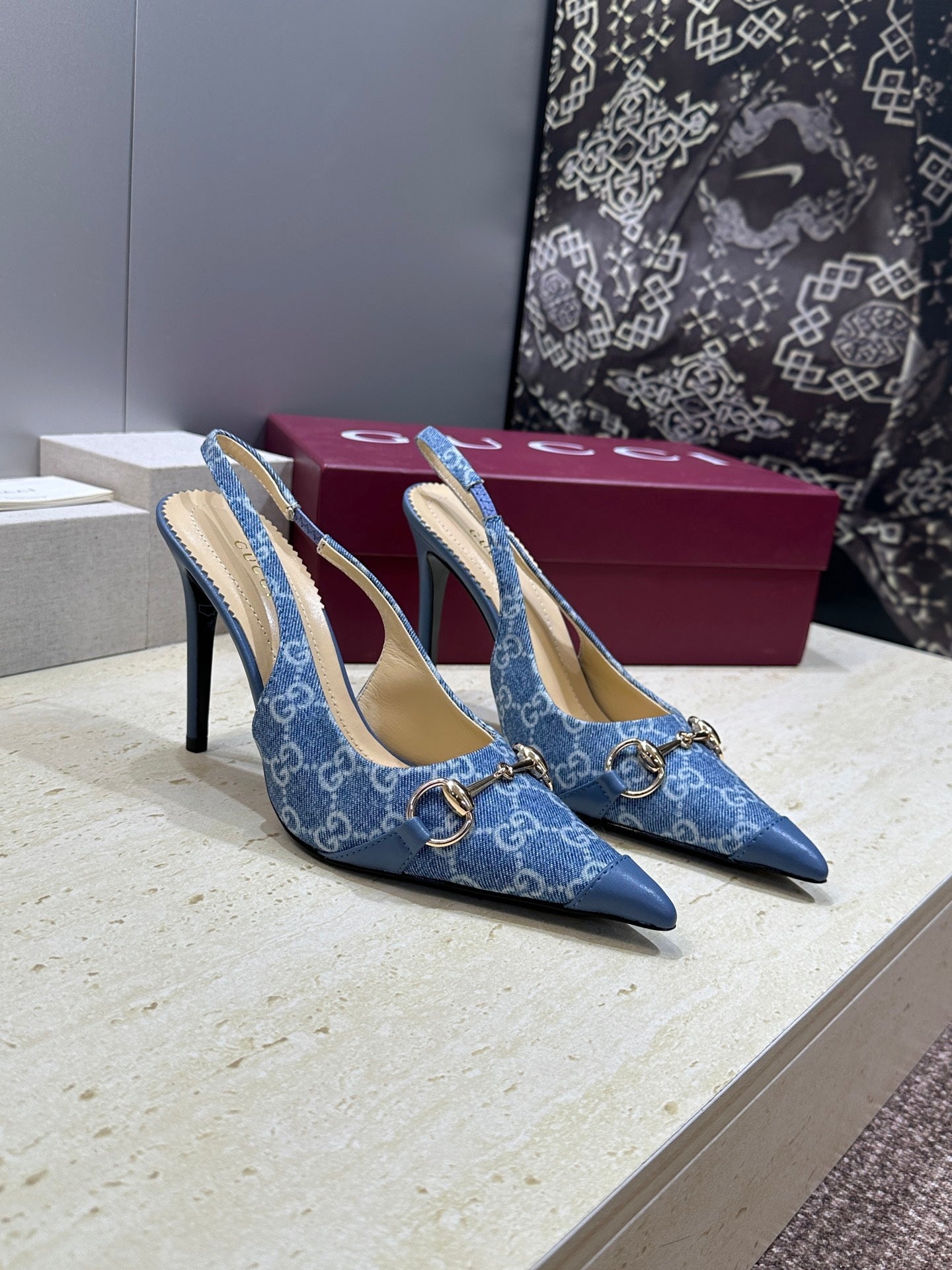 Gucci Women's Pointed-toe Slingback High Heels Shoes 9.5cm G86240 - Euro 35=US 4 - View 1
