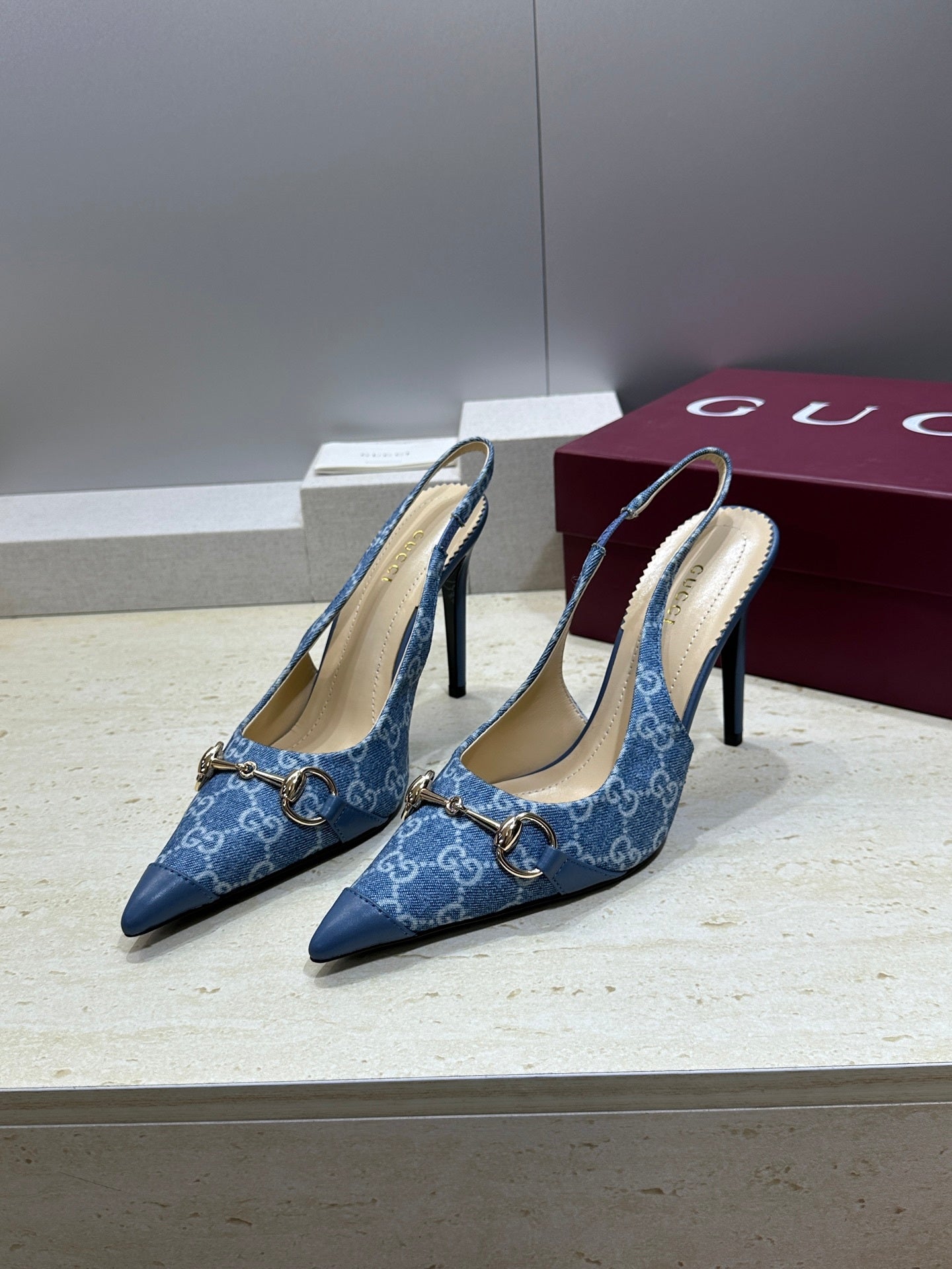Gucci Women's Pointed-toe Slingback High Heels Shoes 9.5cm G86240 - Euro 35=US 4 - View 3