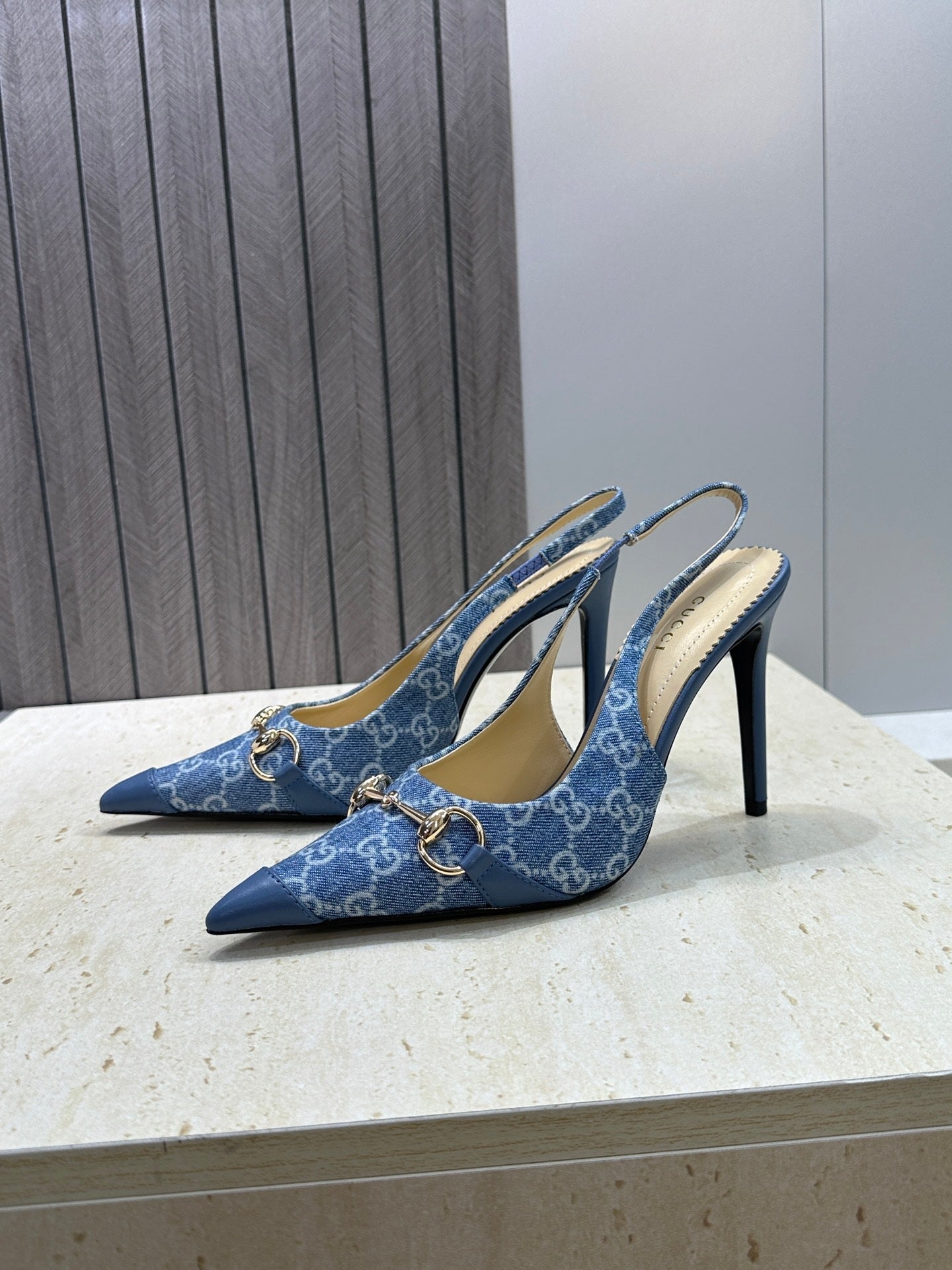 Gucci Women's Pointed-toe Slingback High Heels Shoes 9.5cm G86240 - Euro 35=US 4 - View 5