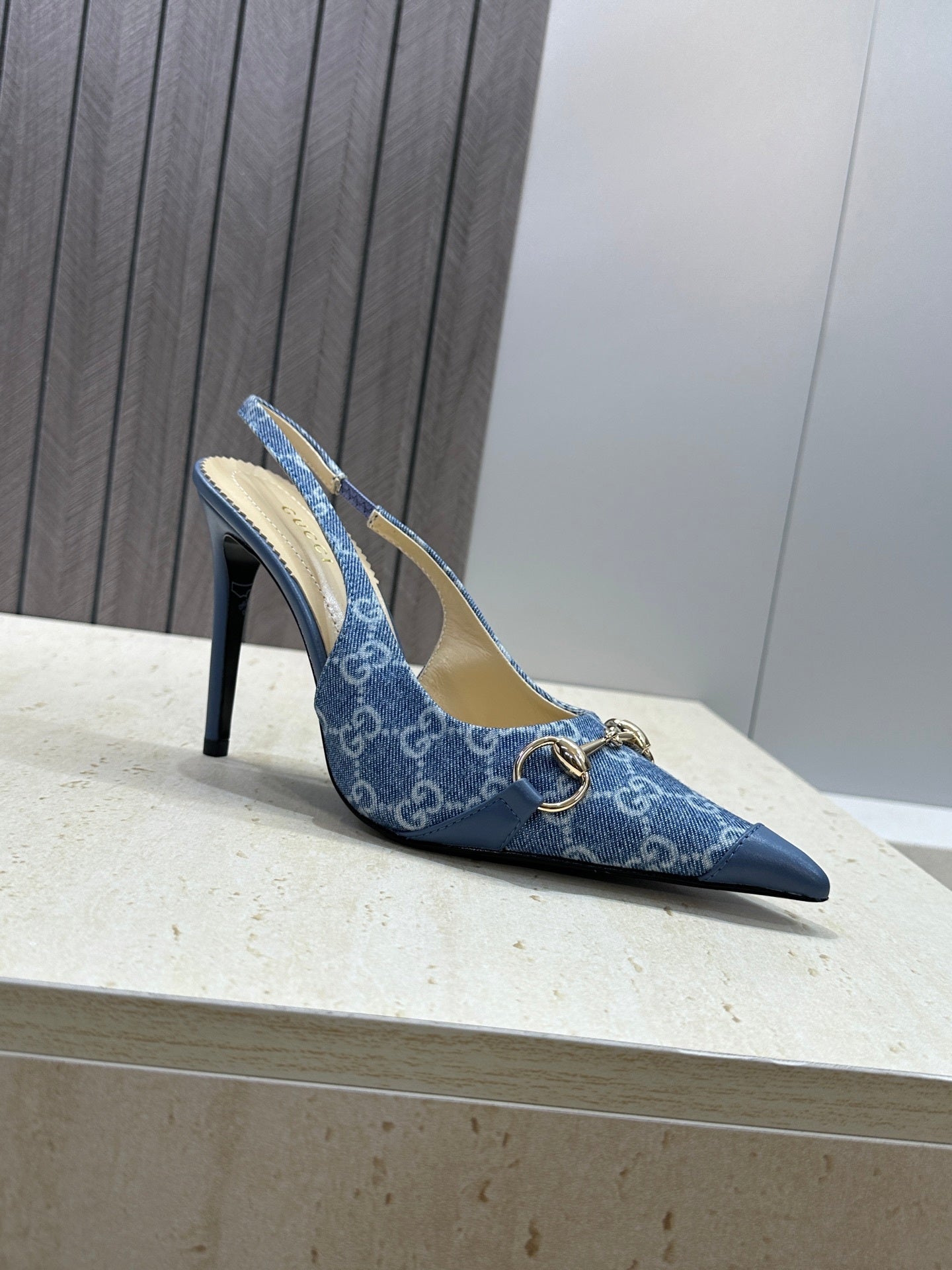 Gucci Women's Pointed-toe Slingback High Heels Shoes 9.5cm G86240 - Euro 35=US 4 - View 6