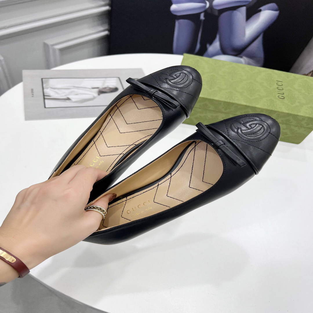 Gucci Women's Shoes Gucci Designer Loafers Heel 15mm G81242