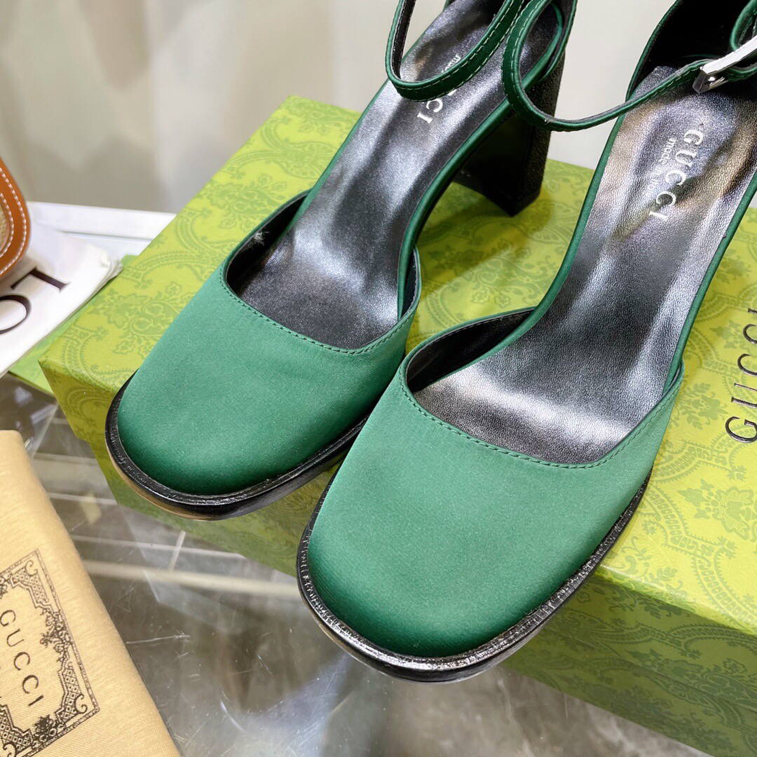 Gucci Women's Slippers Designer Gucci Sandals Flats Shoes G81264