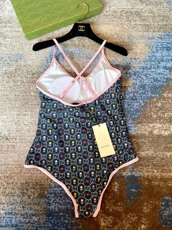 Gucci Women's swimsuit Gucci One-Piece Bikini 689001