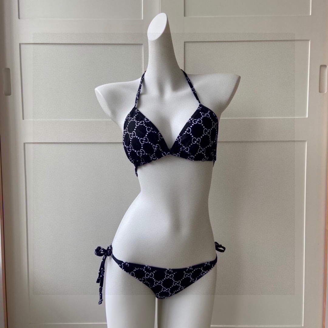 Gucci Women's swimsuit with Gucci Bikini 688997