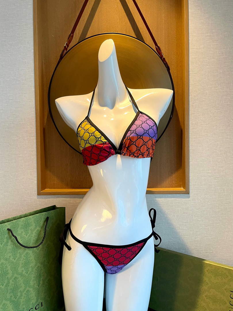 Gucci Women's swimsuit with Gucci Bikini 688998